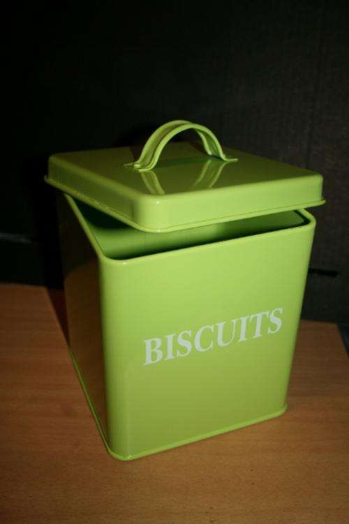 Biscuit Tin Green