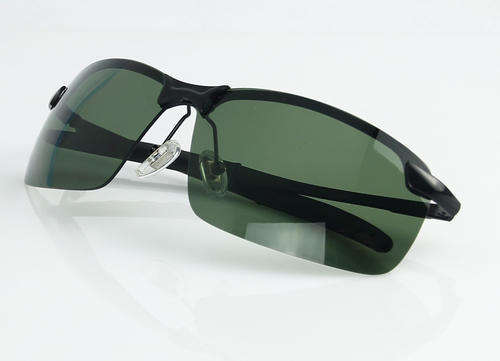 POLARISED DARK GLASSES RIMLESS