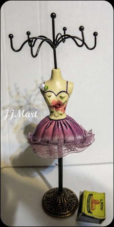 JEWELLERY STAND