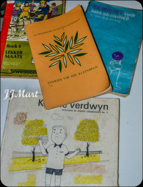 Job Lot Collectable Afrikaans Softcover Books (Skool leesboekies)