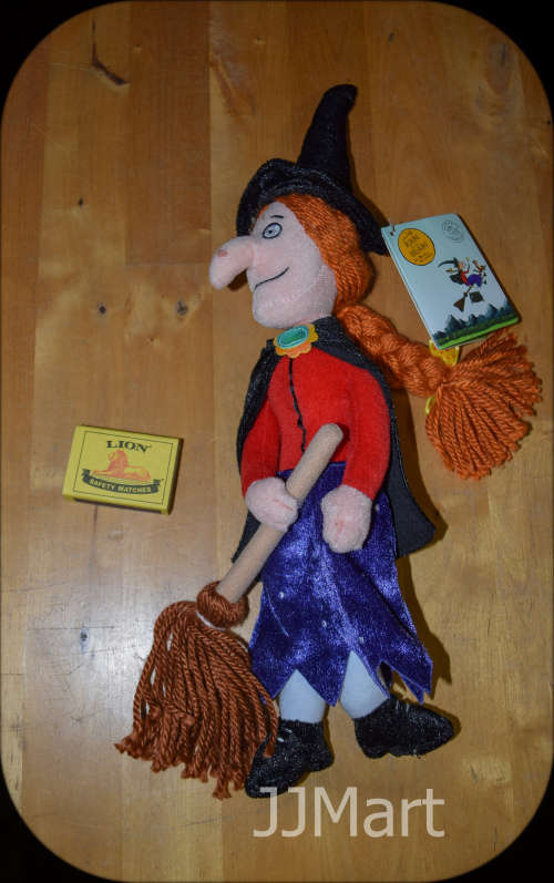 Room on the Broom, Witch