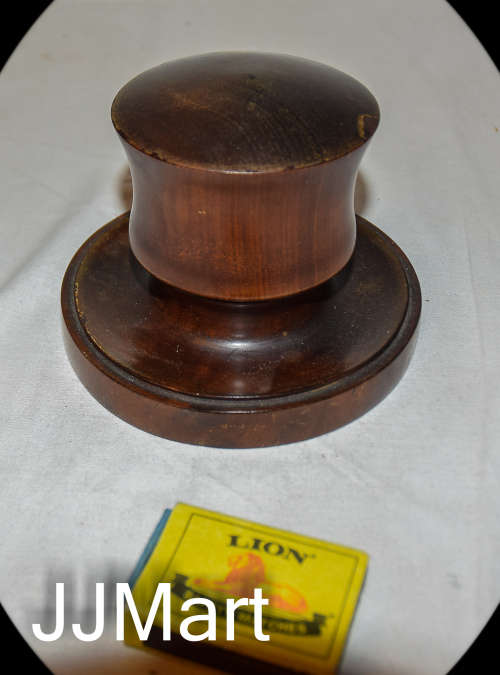 Beautiful Vintage Stinkwood Holder