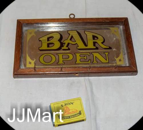 Vintage Bar Mirror Key Ring Holder