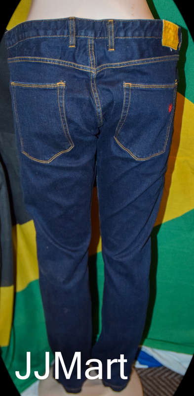 Carducci seventy eight selvedge Mens Jeans Size 40 (New - R1300)