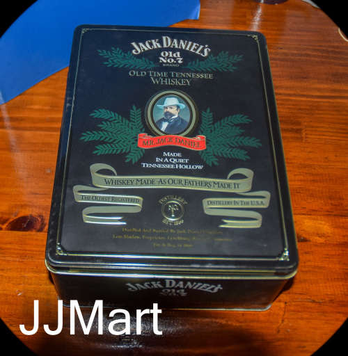COLLECTABLE JACK DANIEL`S `HERITAGE SERIES` TIN + 2 Glasses