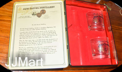 COLLECTABLE JACK DANIEL`S `HERITAGE SERIES` TIN + 2 Glasses