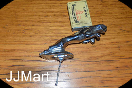 Jaguar front hood emblem