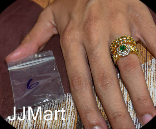 Costume Jewellery : Green Stone Ring Set Size 6