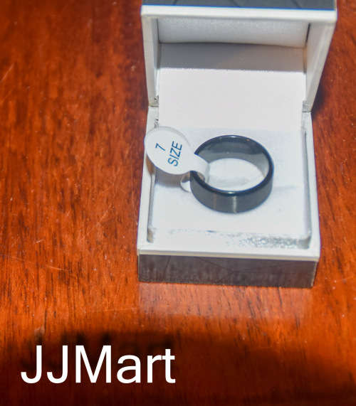 Costume Jewellery: Metal Black Ring  - Size 7
