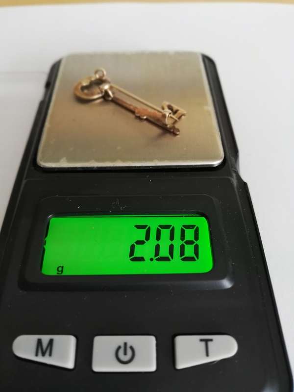 * SOLID 9CT GOLD * 21ST PENDANT / BROOCH * 2.08 GRAMS * CLEARLY MARKED * CRAZY R1 START !!!