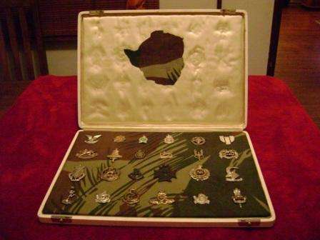 WONDERFUL COLLECTION OF RHODESIAN MILITARY BADGES SET IN PRESENTATION CASE *** CRAZY R1 START ***