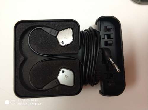Sennheiser IE80 Headphone Near Mint