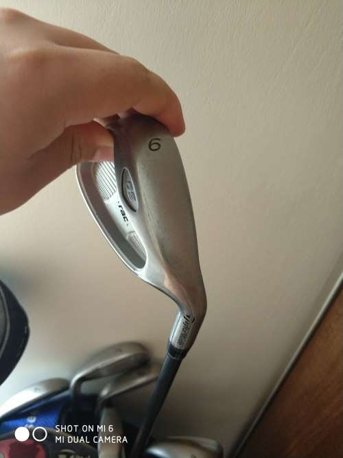 Complete Set of Taylormade Golf clubs -  13 clubs with carrying bag and clubs covers