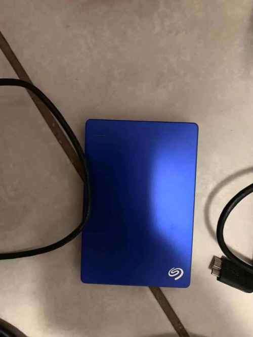 Storage Super Bundles!!! 3 x 1TB hardrives ! plus a card reader and enloser