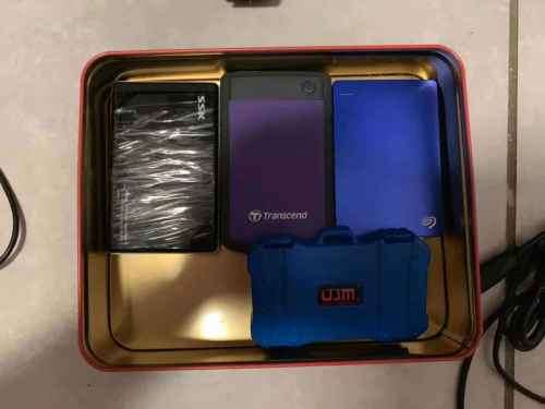 Storage Super Bundles!!! 3 x 1TB hardrives ! plus a card reader and enloser