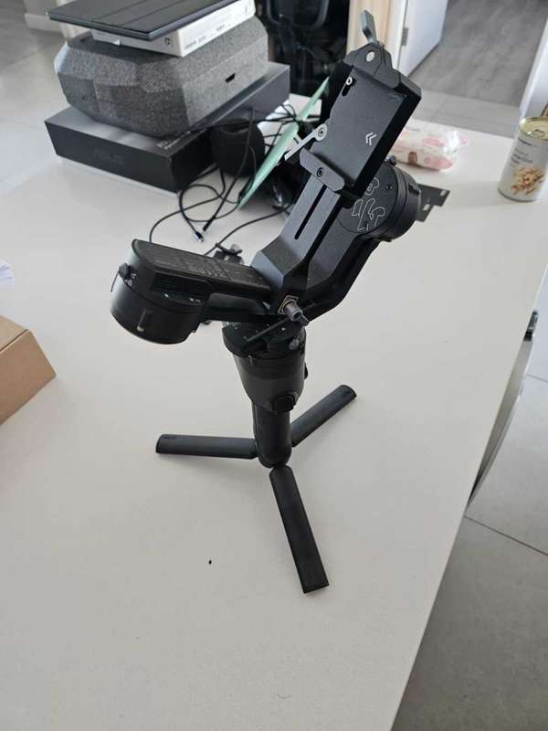 Zhiyun Weebill 2 3-Axis Handheld Gimbal Stabiliser with Rotating Touchscreen