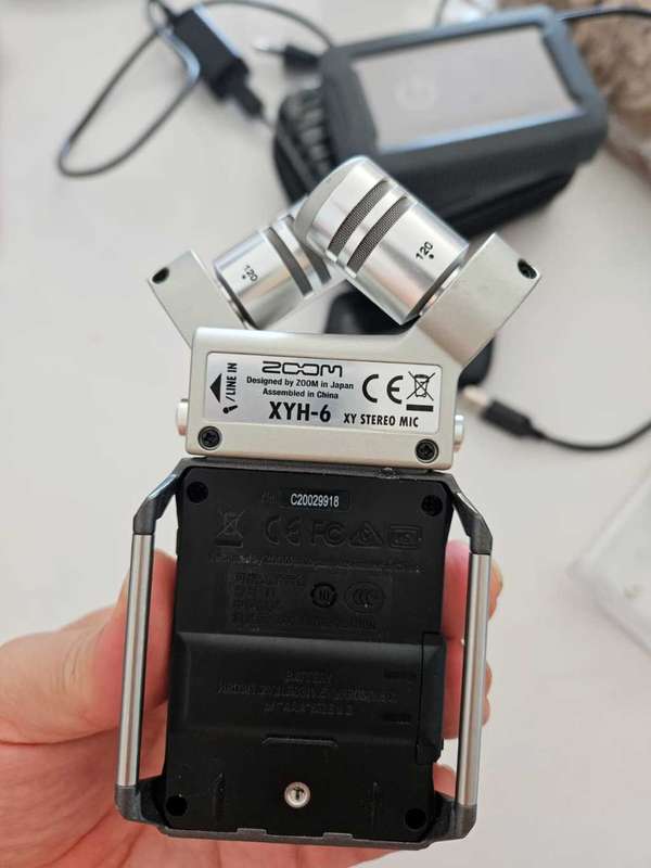 Zoom F1-LP - Field Recorder w/ XY Mic - DEMO Unit