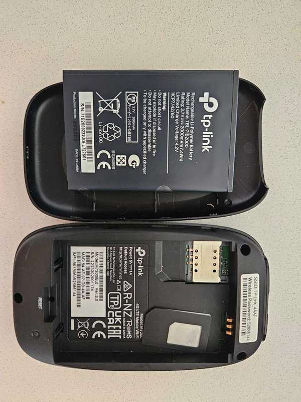 TP-LINK TL-M7200 4G LTE Mobile Wireless Hotspot