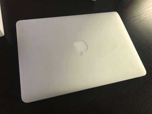 MacBook Pro 13 inch,  8gigs Ram, 2.4Ghz up to 3.7Ghz speeds, 256 SSD HDdrive, Retina display