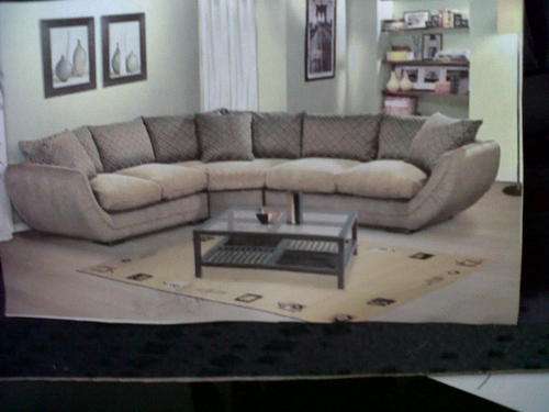 SAVE r 6 K  on the  Ferrino designer set  - ltd offer - no catch..save thousands