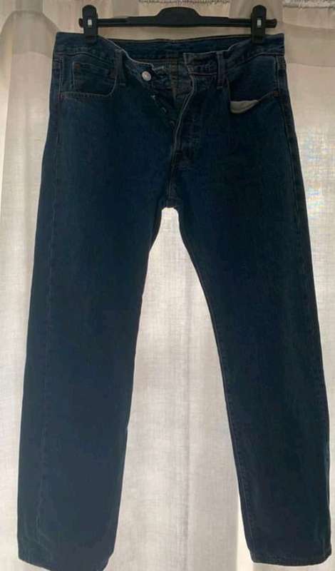 Men Levi jean