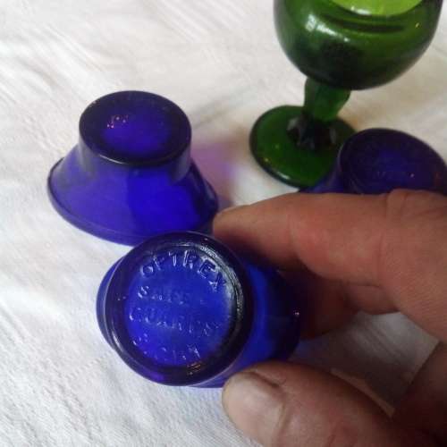 APOTHECARY POISON BOTTLE EYEBATHS INKWELL AND VILES