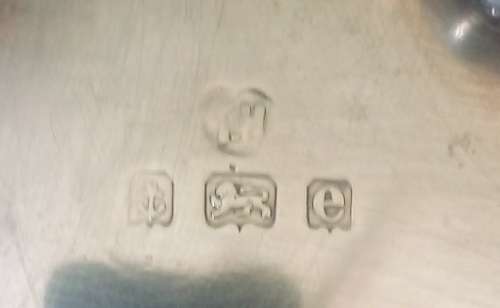 HALLMARKED STERLING SILVER SMALL BOWL ON BALL FEET