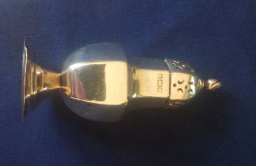 HALLMARKED STERLING SILVER SHAKER