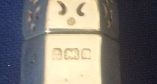 HALLMARKED STERLING SILVER SHAKER