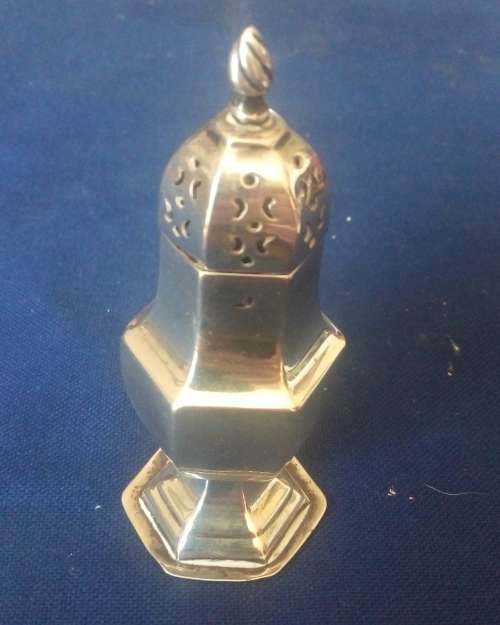 HALLMARKED STERLING SILVER SHAKER