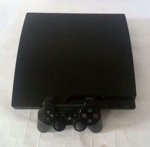 PlayStation 3 Slim 160GB + One Controller
