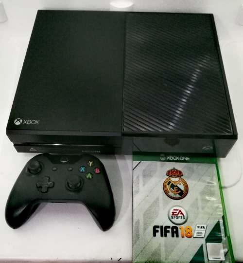 Xbox One 1TB.+ One Controller