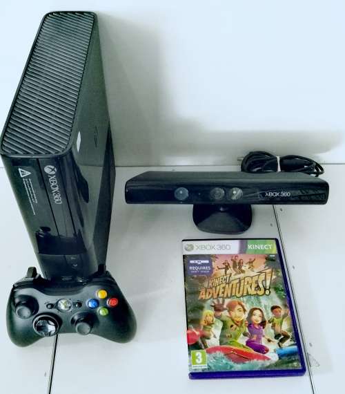 Xbox 360 Super Slim 4GB Kinect Bundle