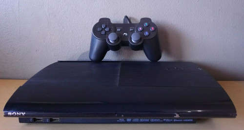 PlayStation 3 Super Slim 500GB and 1 Controller