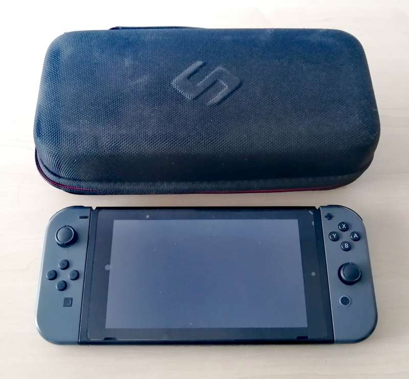 *Broken* Nintendo Switch