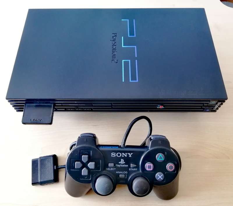 Sony PlayStation 2 Phat + One Controller
