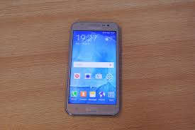 Samsung J5 / 8GB Internal Memory / 13MP Camera