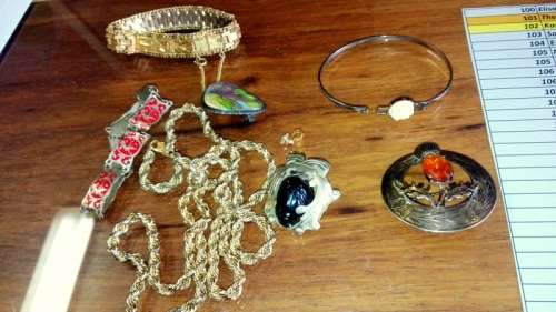 JOB LOT OF GRANDMA'S OLD JEWELLERY- ONE BID FOR ALL!!