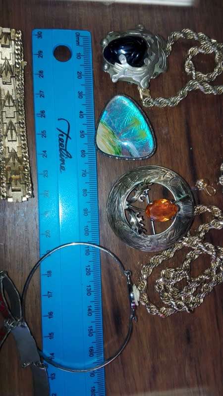 JOB LOT OF GRANDMA'S OLD JEWELLERY- ONE BID FOR ALL!!