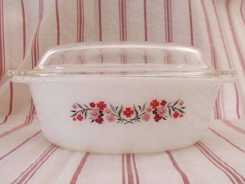 Vintage Fire King Pyrex Casserole Dish - Primrose Pattern 1960's