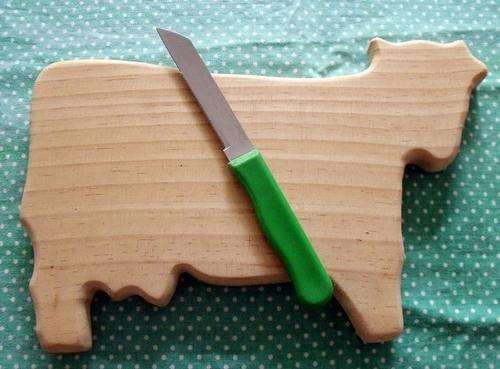 Small Cow Shaped Wooden Chopping Board