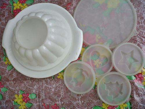 Retro Tupperware Jelly / Pudding Mold