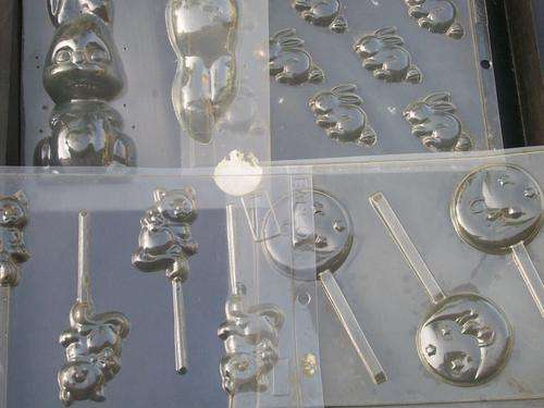 20+ CHOCOLATE MOULDS