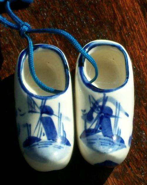 PAIR OF CERAMIC BLUE AND WHITE CLOGS ##CRAZY R1 START##