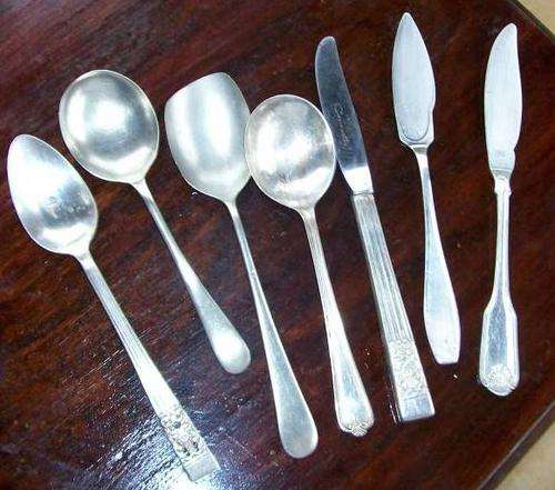 COLLECTION OF OLD CUTLERY