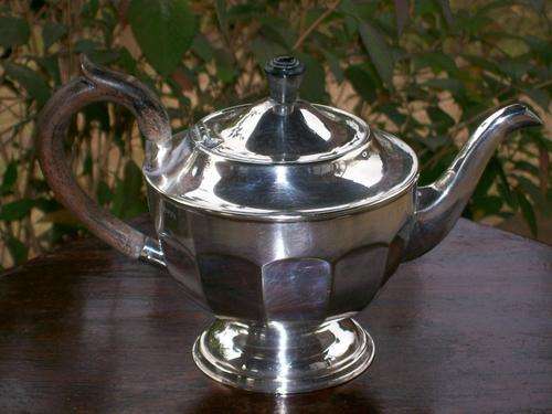 SILVER PLATED TEAPOT MADE IN SHEFFIELD A1 EPNS