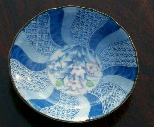 SMALL IMARI?? BOWL