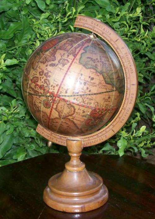 LOVELY ANTIQUE LOOKING GLOBE MARKED MADE IN ITALY MERCURIO D'ORO