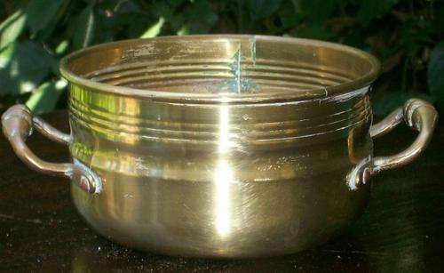 SMALL DOUBLE HANDLED BRASS PLANTER