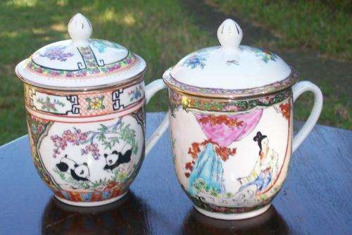 PAIR OF ORIENTAL LIDDED CUPS